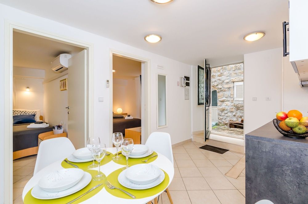 undefined Apartment Domix 2