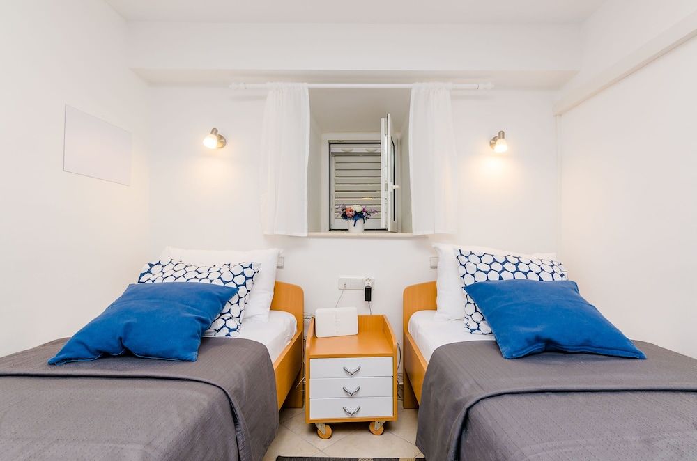 undefined Apartment Domix 8