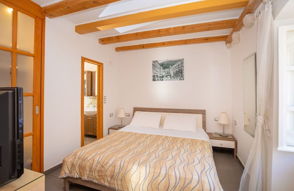 undefined Apartments Espana 2 4