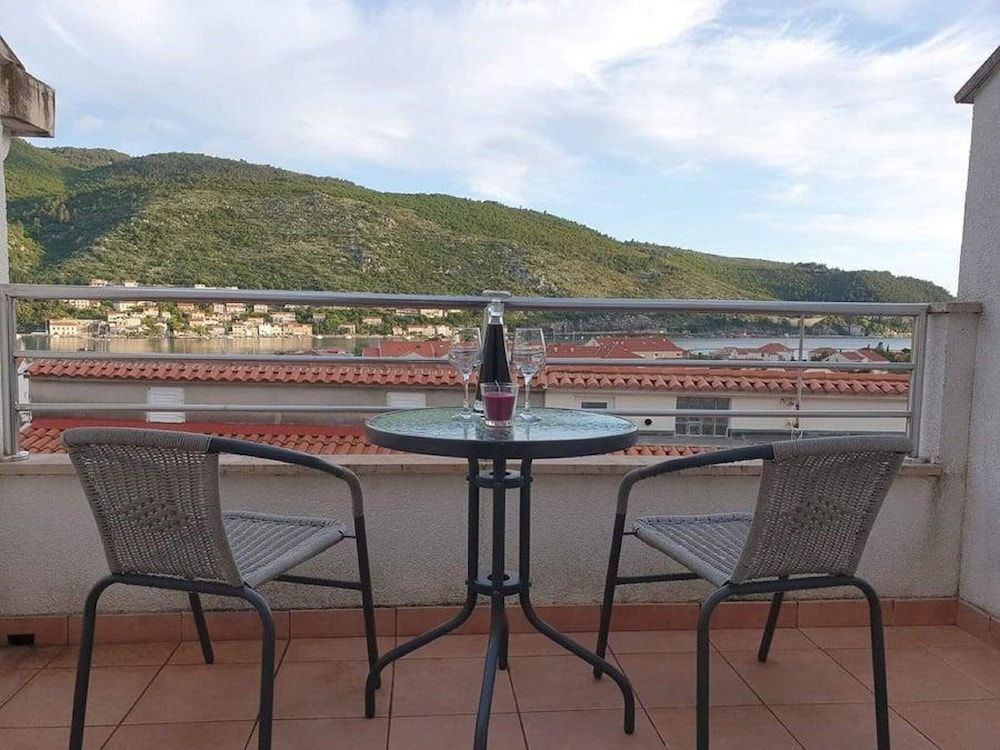 undefined Apartment Majer 6