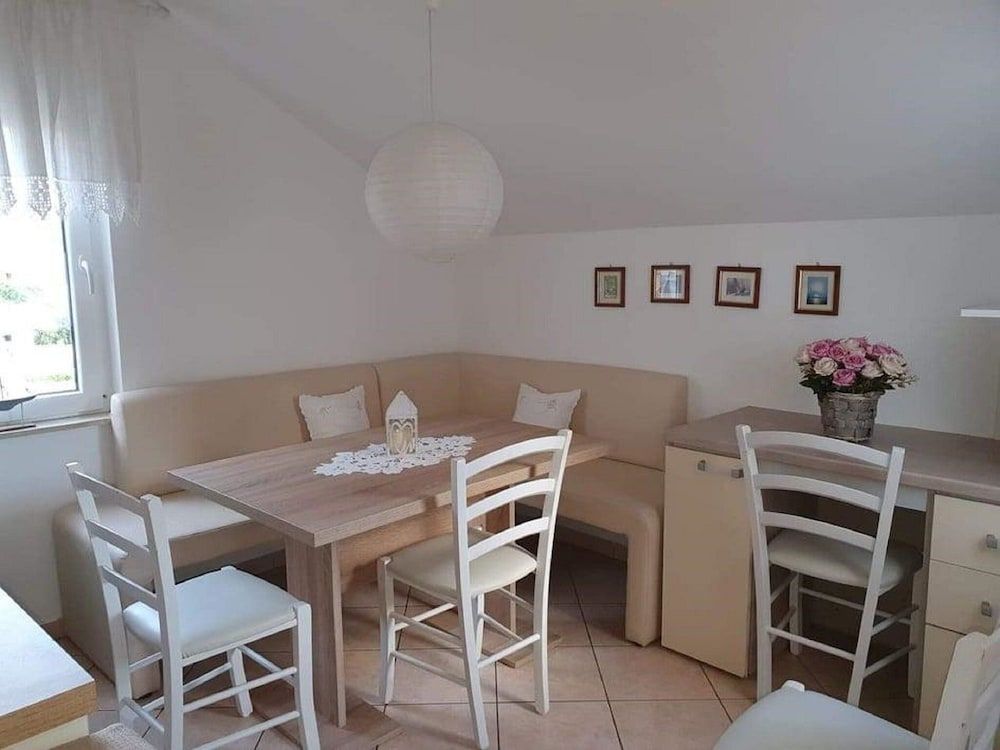 undefined Apartment Majer 2