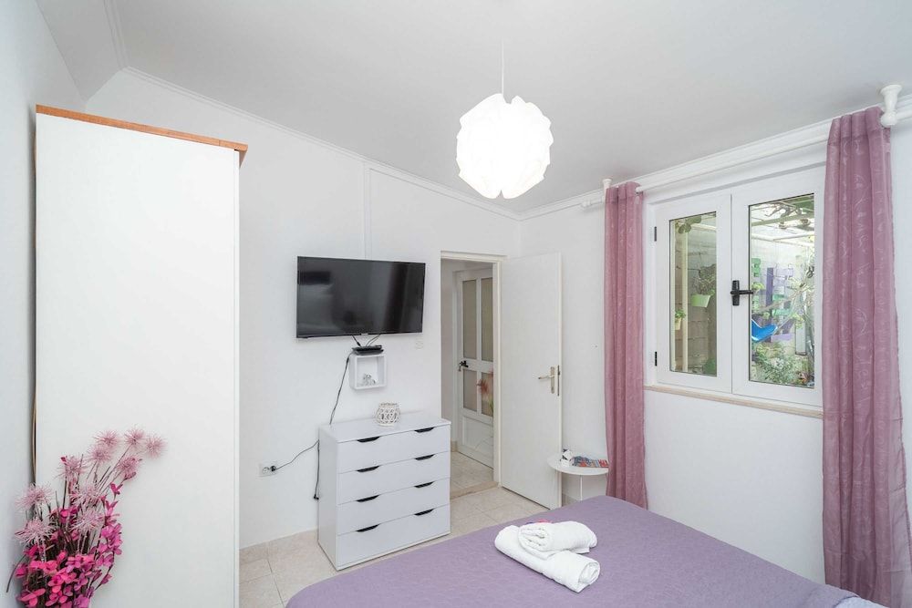 Apartment Santa Apartment (One Bedroom Apartment) 3