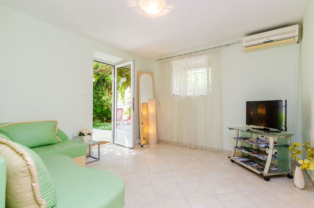 Apartment Kalea Apartment (One Bedroom Apartment with Terrace A2) 11