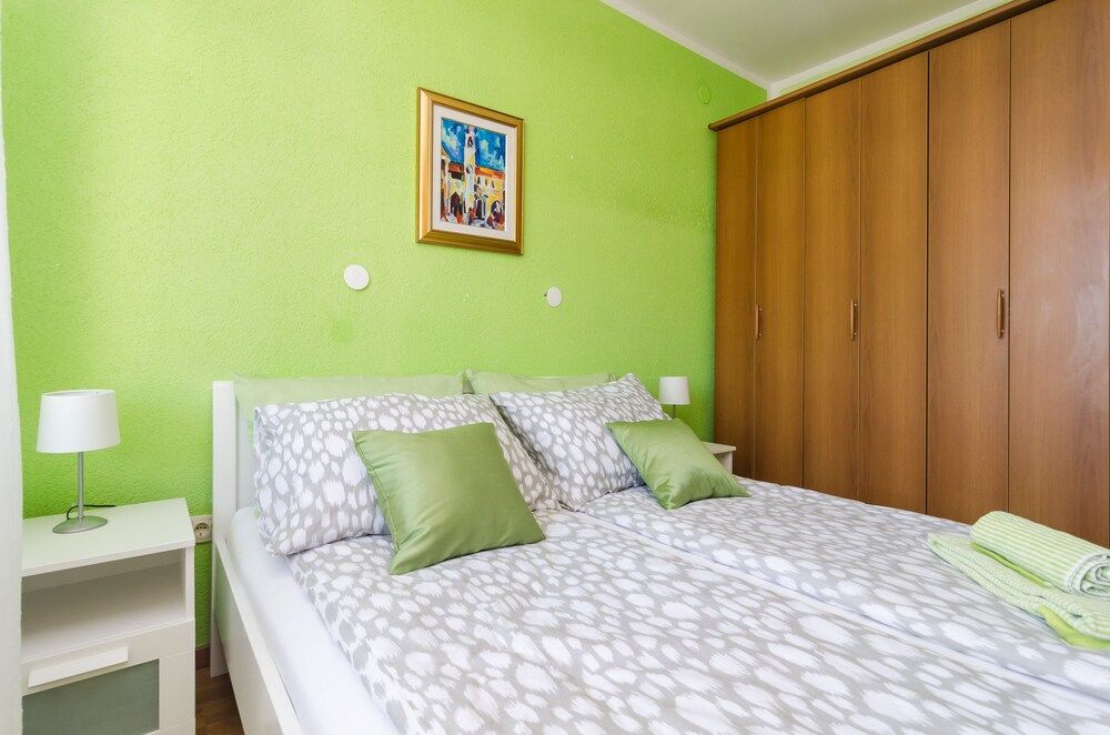 undefined Apartment Jossy 9