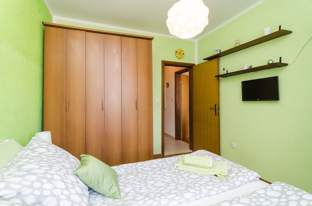 undefined Apartment Jossy 10