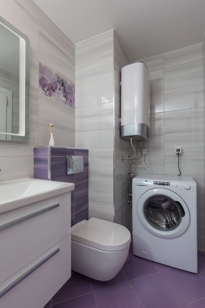 Apartment South Side Studio (Studio Apartment with City View) 11