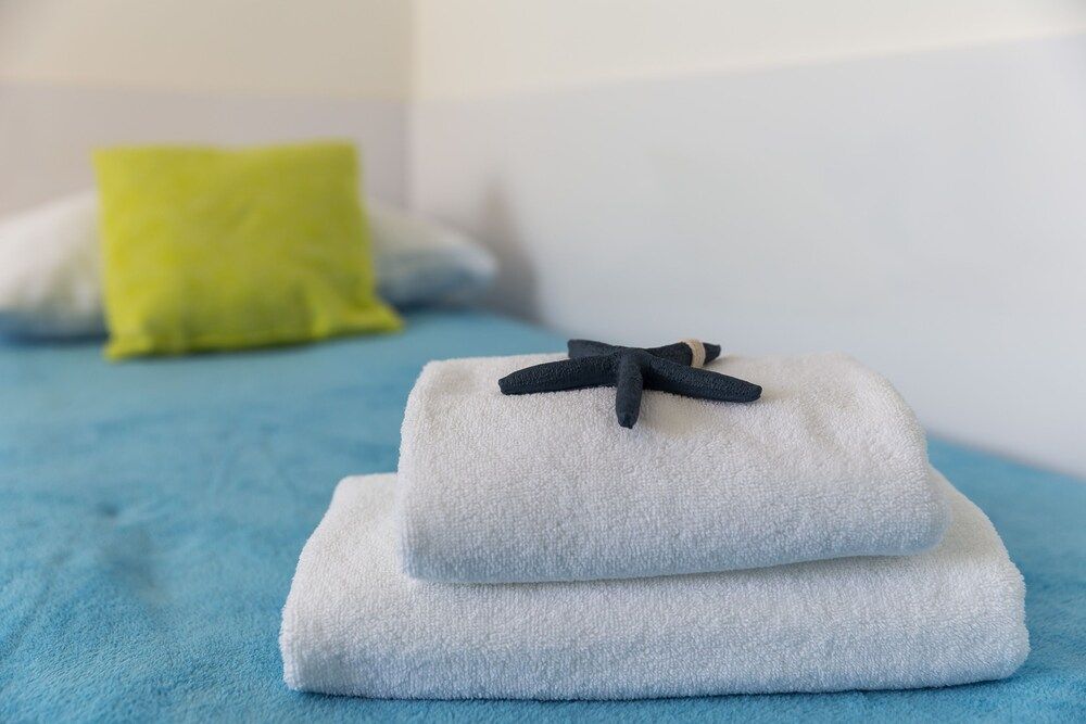 Apartment South Side Studio (Studio Apartment with City View) 6