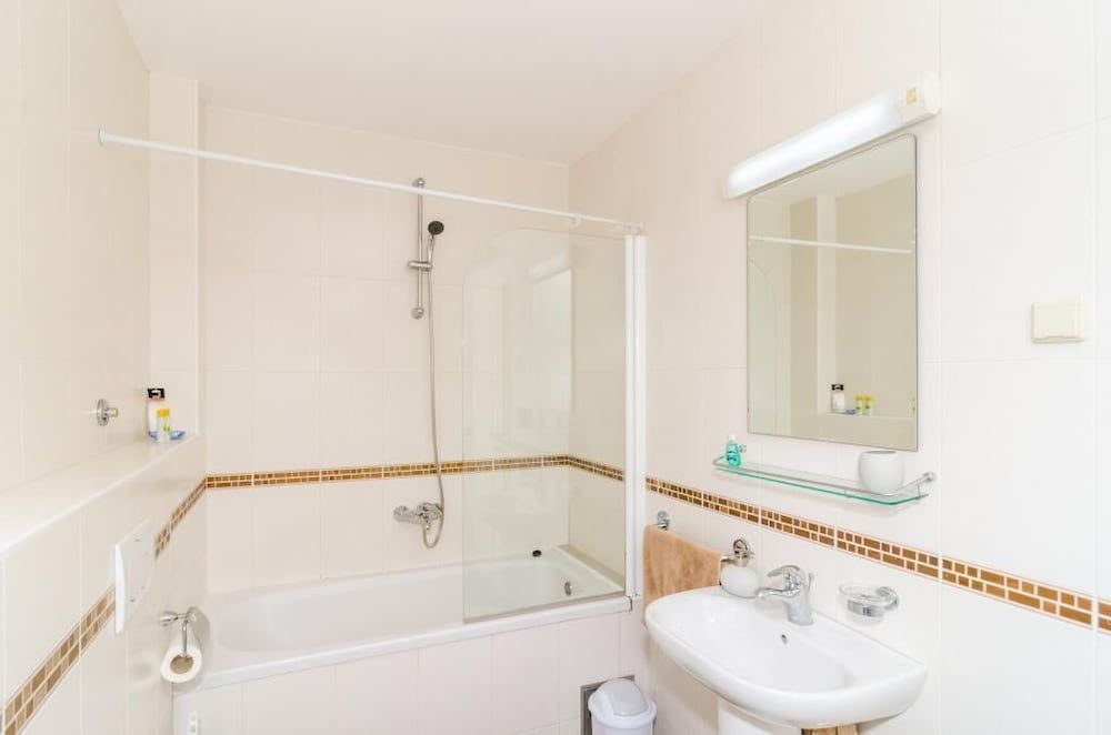 Niko's Sea View Apartment Apartment (Two Bedroom Apartment with Balcony an) 10