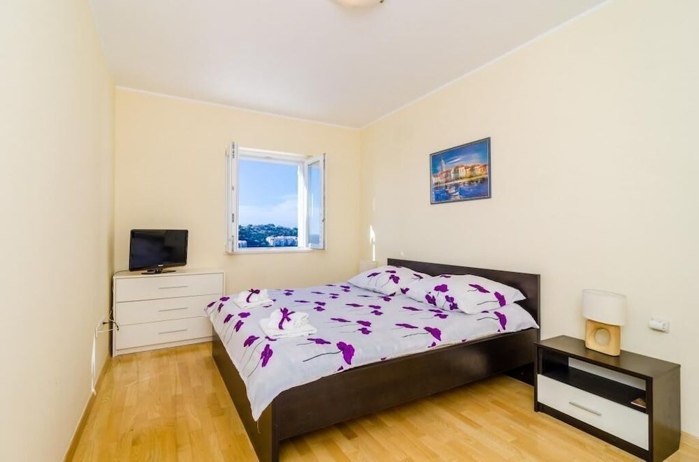 undefined Niko's Sea View Apartment