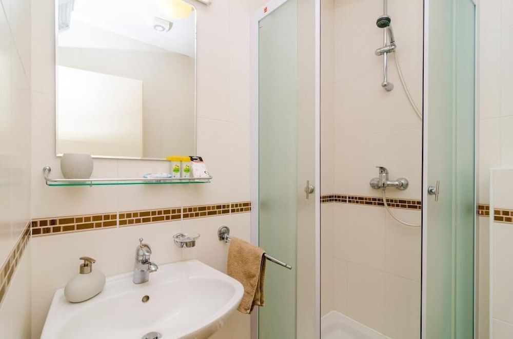 Niko's Sea View Apartment Apartment (Two Bedroom Apartment with Balcony an) 13