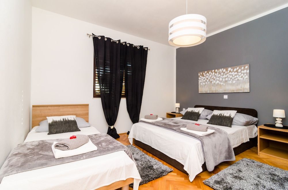 undefined Apartment Eulalija 8