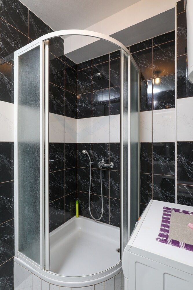 undefined Apartment Brane 8