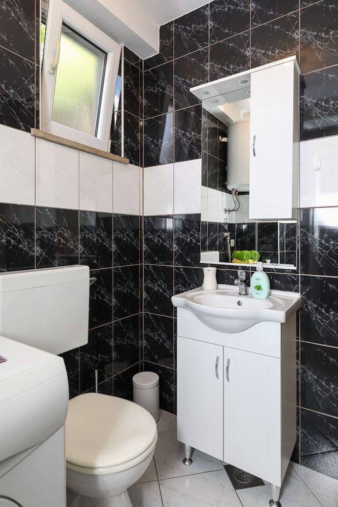 undefined Apartment Brane 10