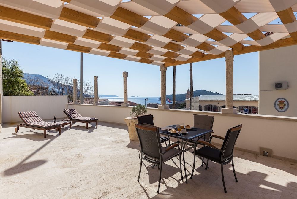 Apartment Toma Studio (Studio Apartment with Terrace and Sea) 13