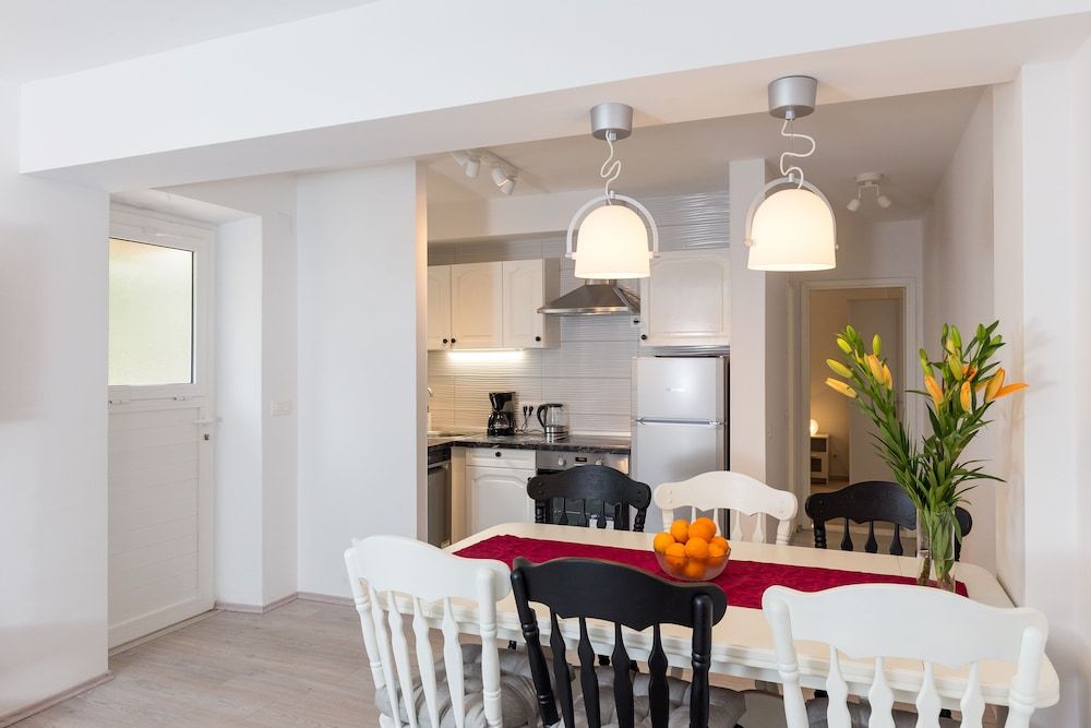 undefined Apartment Rea Zaton 3