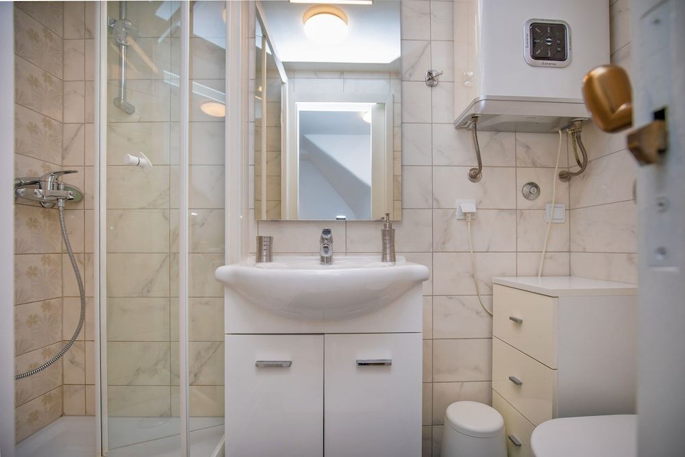 undefined Apartment Bell 8