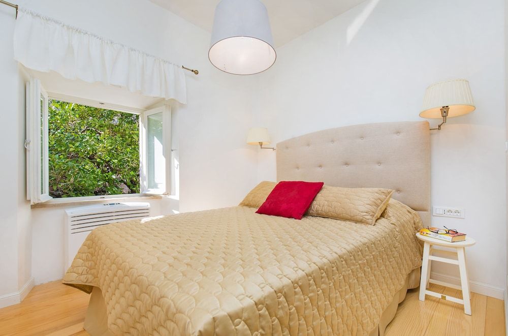 undefined Steps Old Town Apartments by Irundo 5