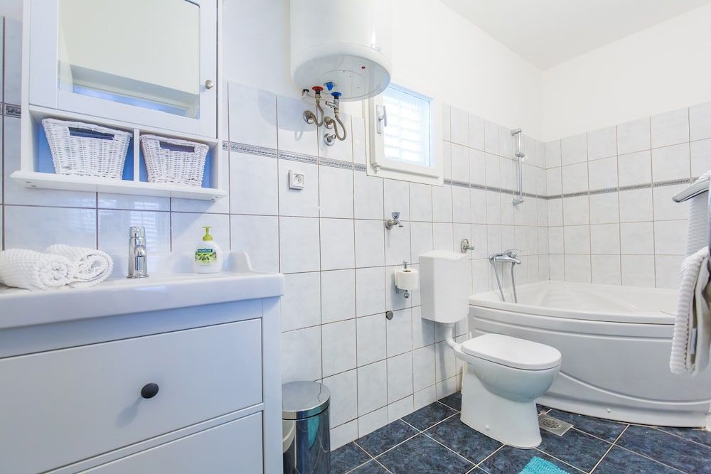 Steps Old Town Apartments by Irundo Deluxe Apartment 12