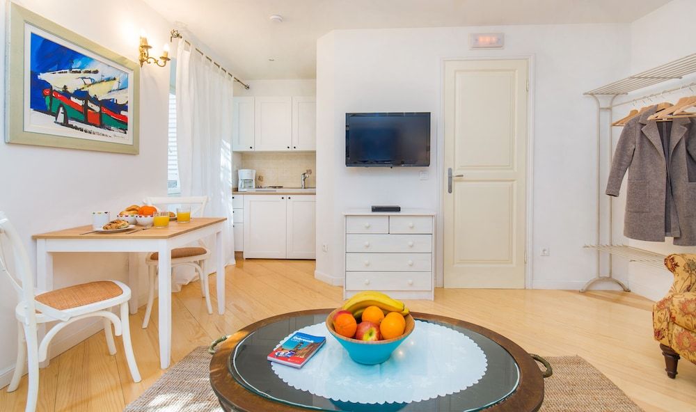 undefined Steps Old Town Apartments by Irundo 8