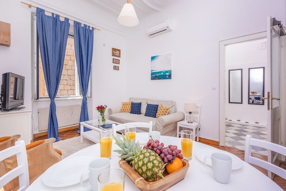 undefined City Buzz Apartment by Irundo 8