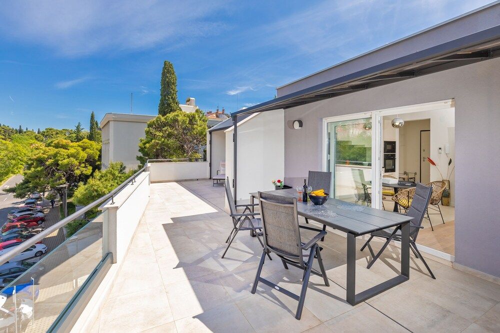 Apartment Life Plus Apartment (Two Bedroom Apartment with Terrace) 18