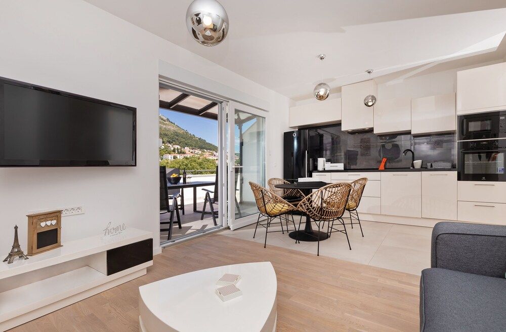 undefined Apartment Life Plus 7