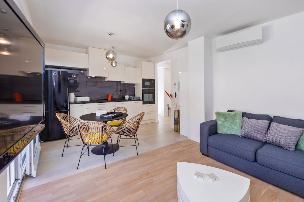 Apartment Life Plus Apartment (Two Bedroom Apartment with Terrace) 11