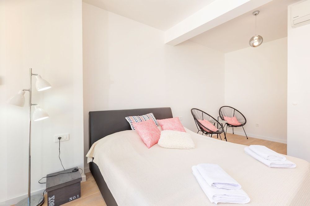 undefined Apartment Life Plus 4