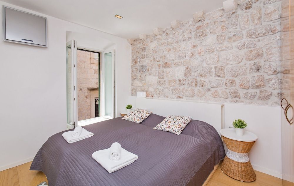 undefined The View Apartment by Irundo