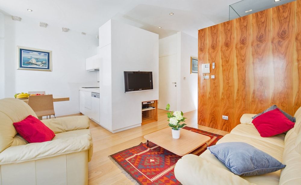 undefined The View Apartment by Irundo 8