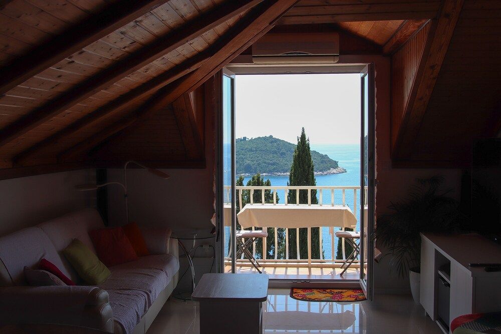 undefined Impeccable 3-bed Apartment in Dubrovnik 8