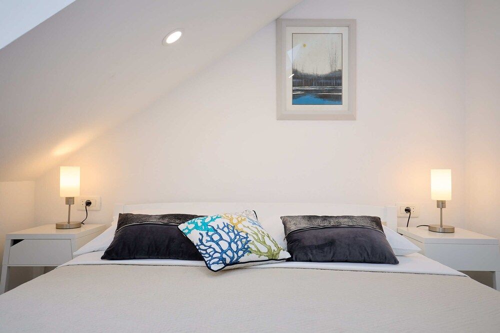 undefined Apartment Nino 3 7