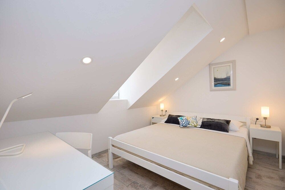 undefined Apartment Nino 1 4