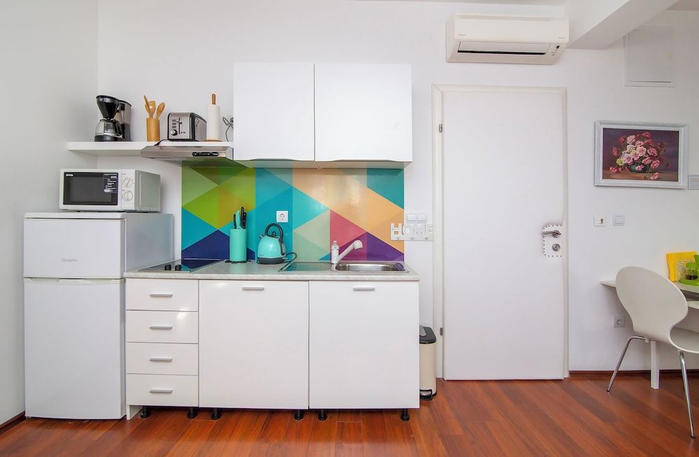 55 & 54 Stairs Apartments Executive Studio Suite 15