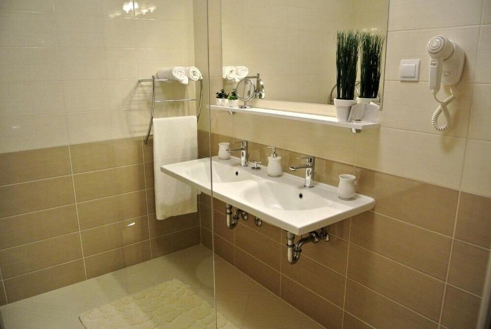 55 & 54 Stairs Apartments Premium Apartment 11