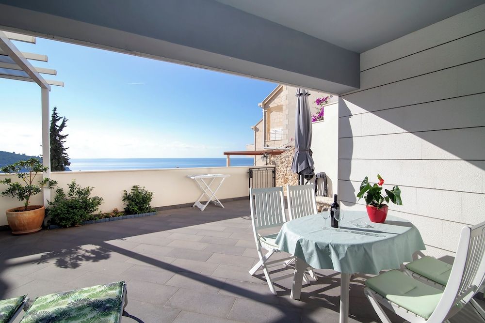 55 & 54 Stairs Apartments Premium Apartment 7