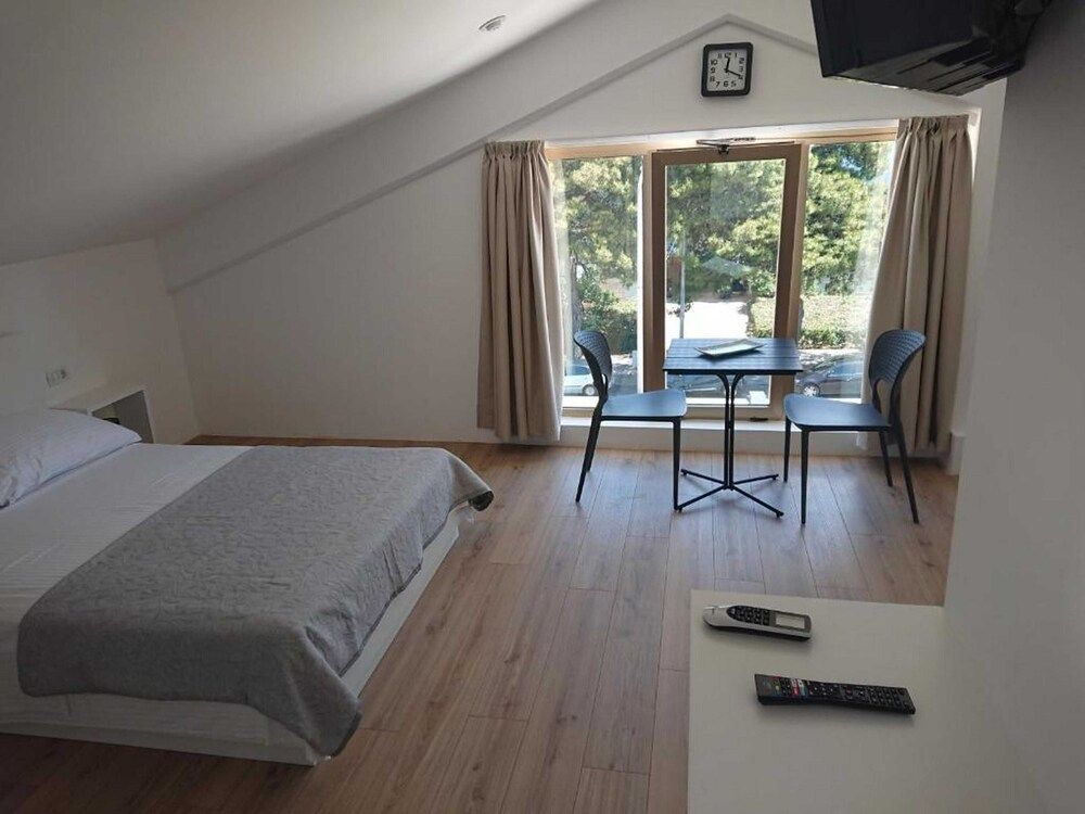 undefined Apartments Alex 9