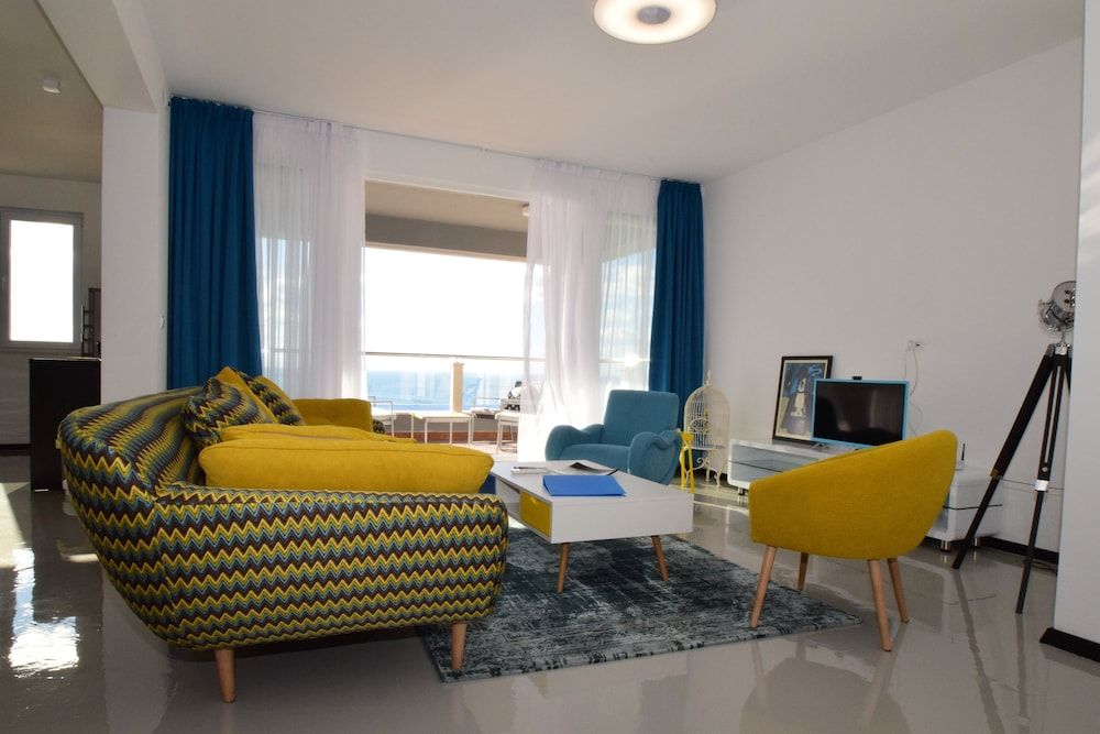 87 Stairs Apartment Deluxe Apartment 17