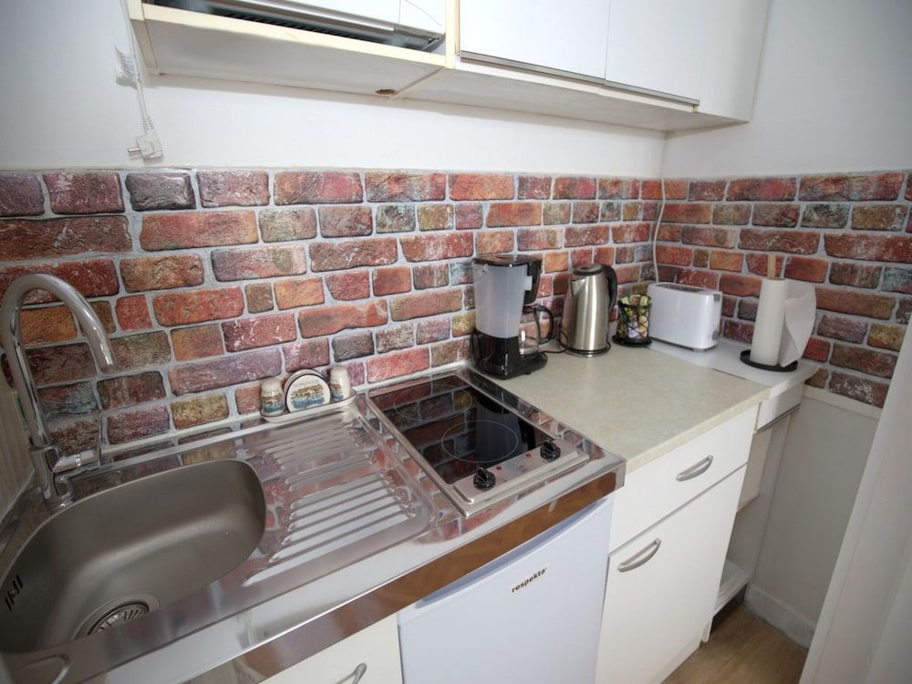 undefined Apartment Lea 6