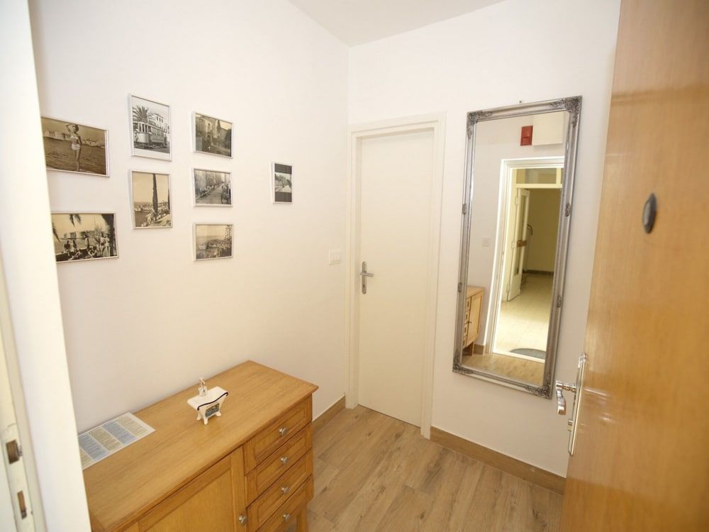 undefined Apartment Lea 10