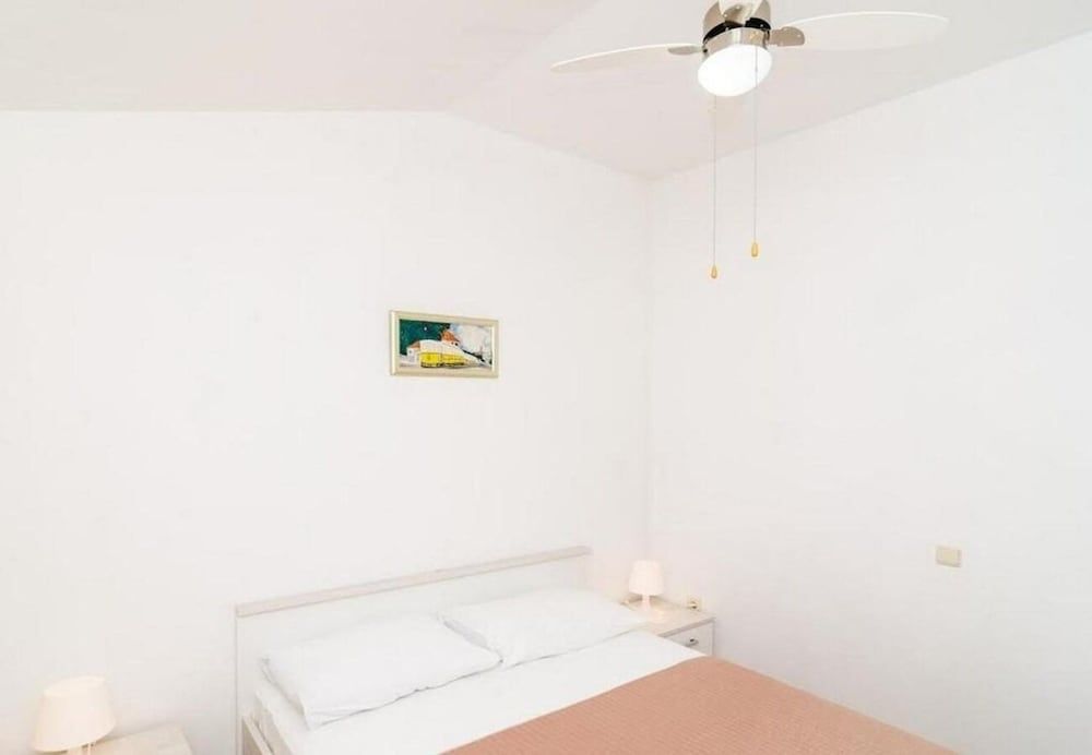 undefined Pero - Free Parking - A2 8