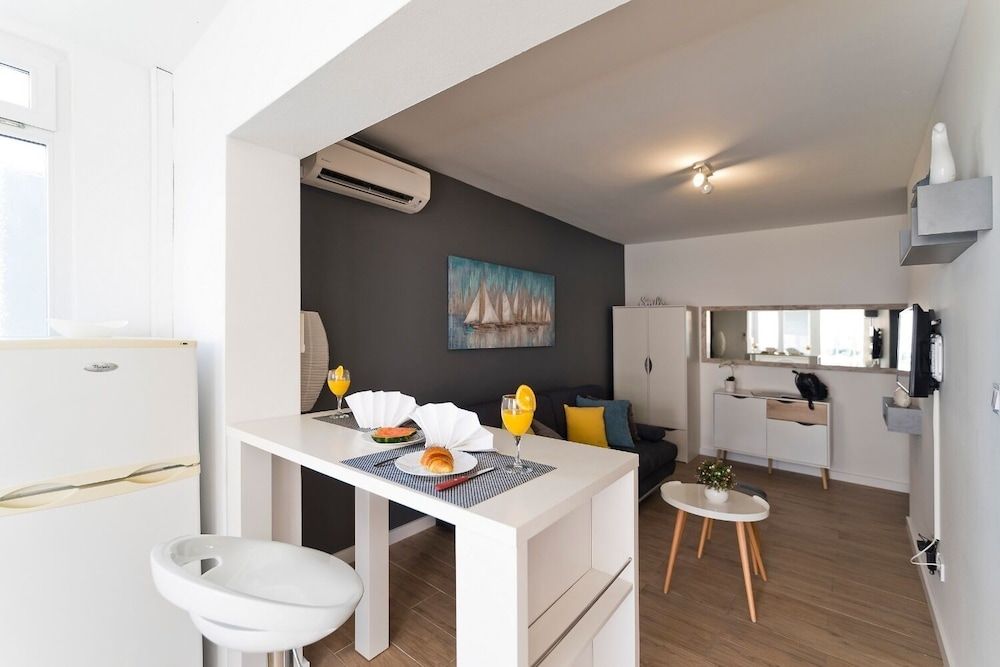 undefined Ina - Modern and Cosy - A1 5