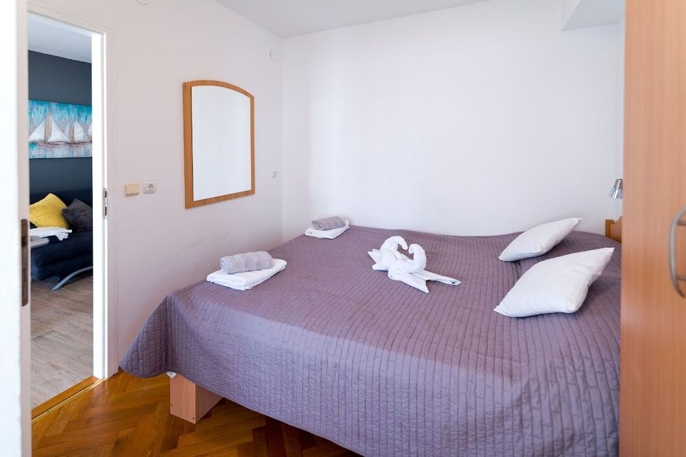 undefined Ina - Modern and Cosy - A1 7