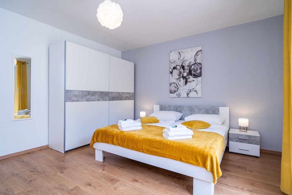 Apartment Ding Dong Apartment (Two Bedroom Apartment with Balcony) 9