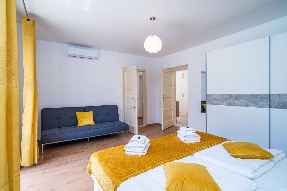 Apartment Ding Dong Apartment (Two Bedroom Apartment with Balcony) 10