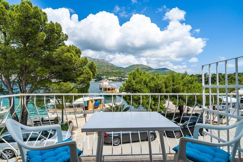 undefined Apartments Zarac 3