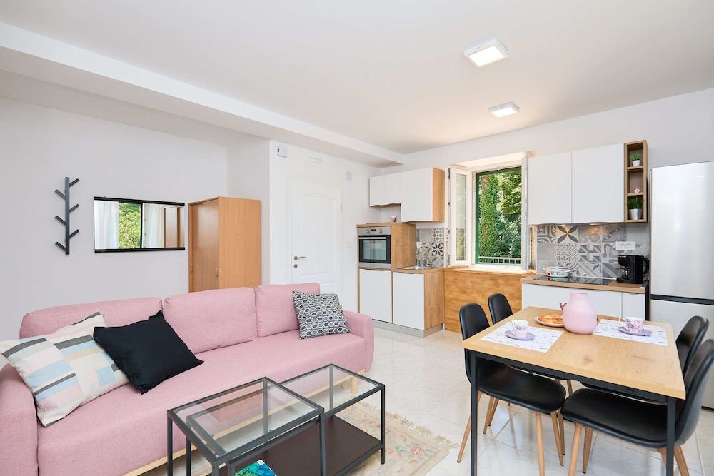 undefined Apartment Fragola