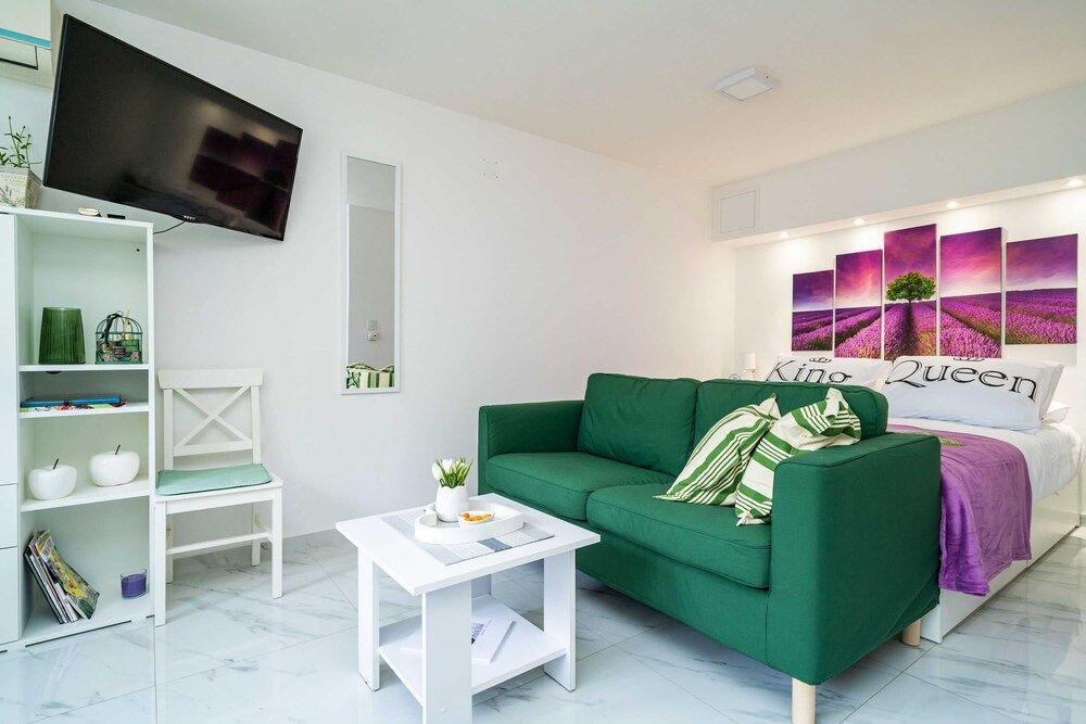 undefined Apartment Laneta 10
