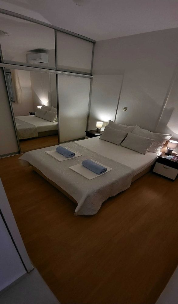 undefined Apartment Dora 8