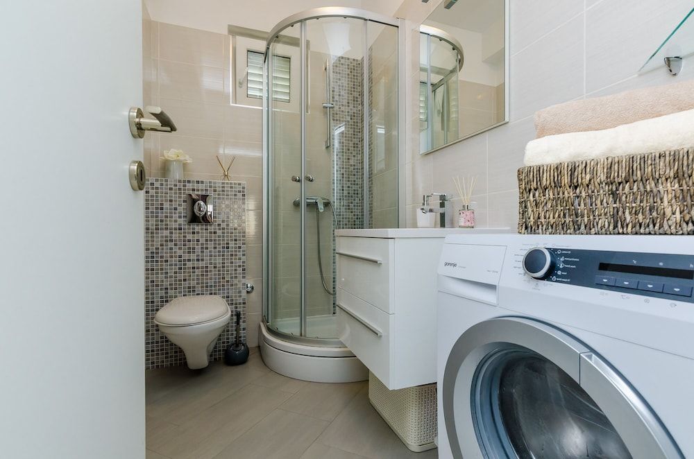 Apartment Lise Mokosica Apartment (Two Bedroom Apartment with Terrace an) 8